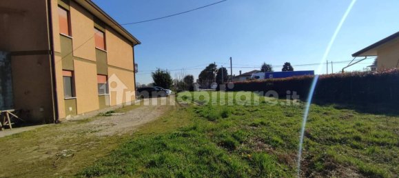 4 bedrooms Villa in San Giorgio in Bosco, Italy No. 220087 4