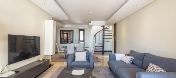 2 bedrooms Penthouse in Estepona, Spain No. 53089 4