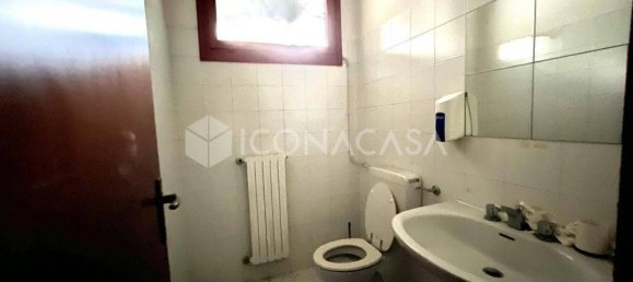 1 room Commercial property in Bologna, Italy No. 336692 6