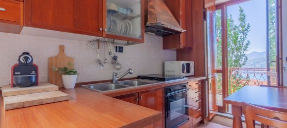 3 bedrooms House in Perledo, Italy No. 329707 5