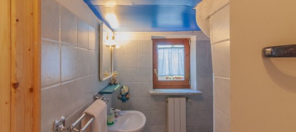 3 bedrooms House in Perledo, Italy No. 329707 8