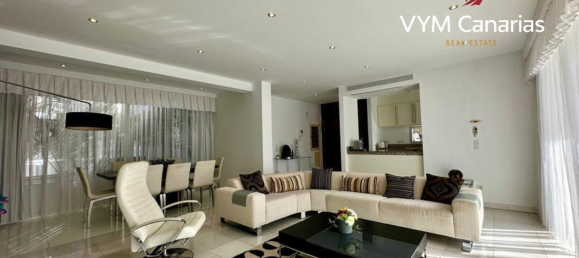 5 bedrooms Villa in Adeje, Spain No. 10130 2