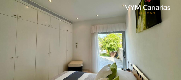 5 bedrooms Villa in Adeje, Spain No. 10130 18