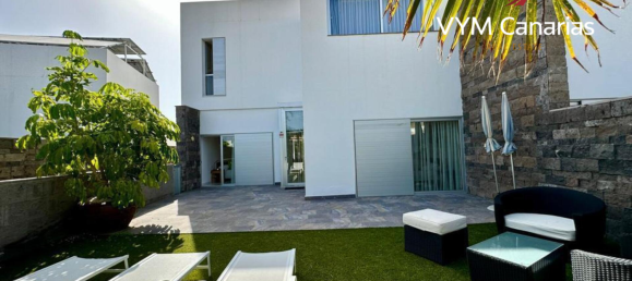 5 bedrooms Villa in Adeje, Spain No. 10130 9