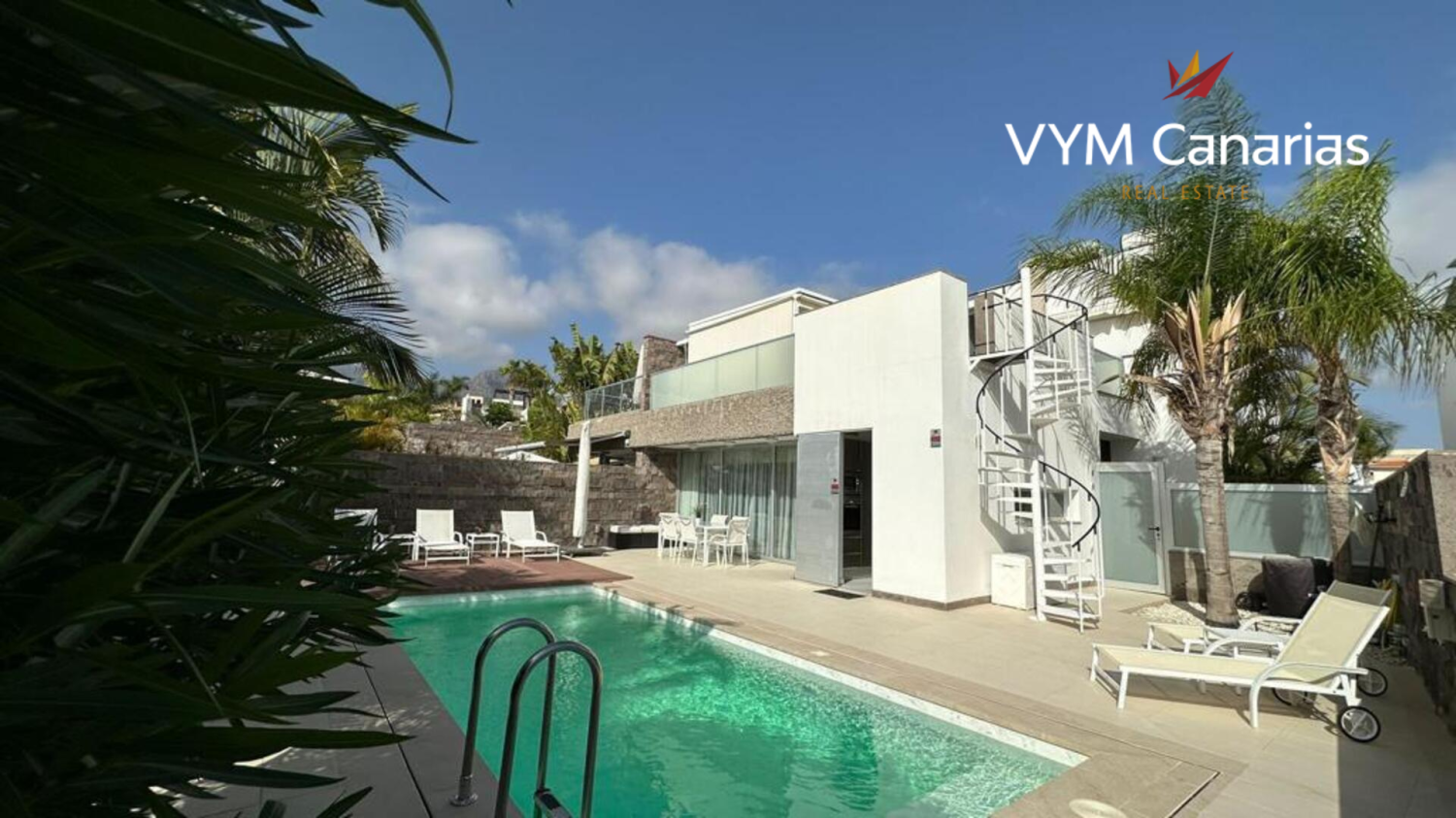 5 bedrooms Villa in Adeje, Spain No. 10130