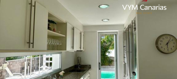 5 bedrooms Villa in Adeje, Spain No. 10130 11