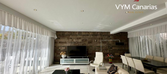 5 bedrooms Villa in Adeje, Spain No. 10130 10