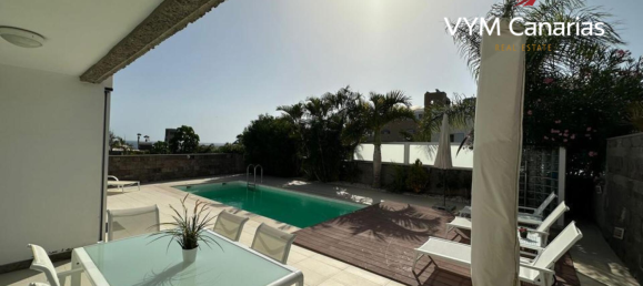 5 bedrooms Villa in Adeje, Spain No. 10130 4