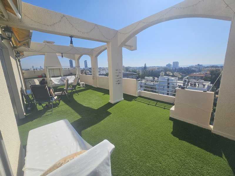 Penthouse T4 em Limassol, Cyprus N.º 81374