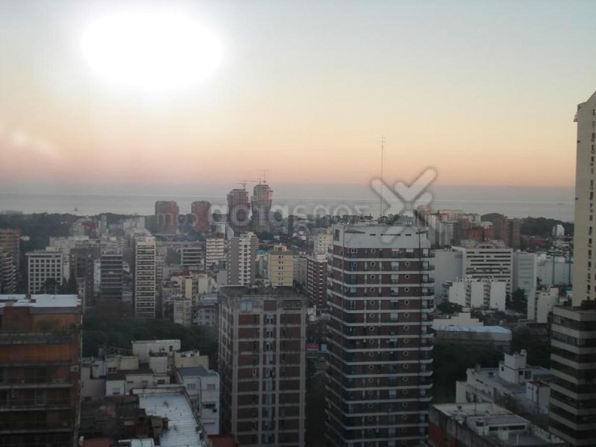 4 bedrooms Apartment in Buenos Aires, Argentina No. 98132