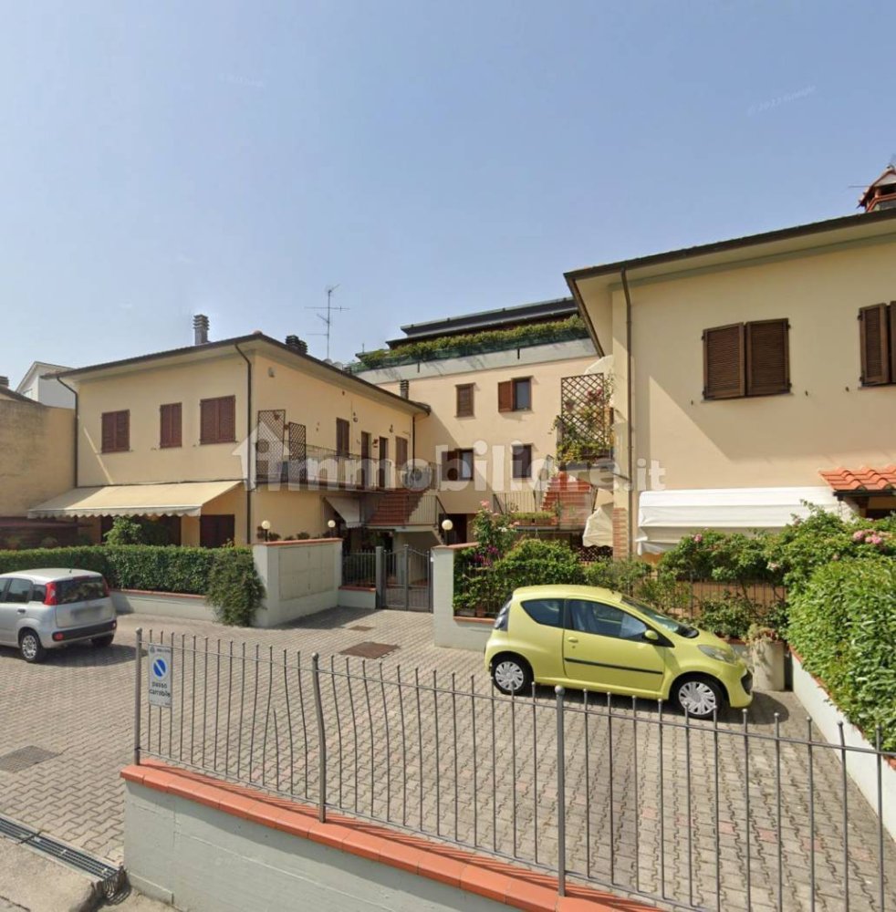 2 bedrooms Apartment in Pistoia, Italy No. 285068