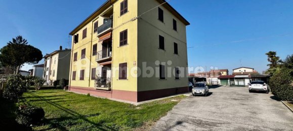 2 bedrooms Apartment in Ravenna, Italy No. 9329 3