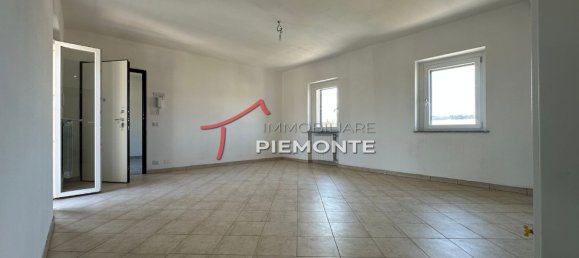 3 rooms Apartment in Fontaneto d'Agogna, Italy No. 170006 12