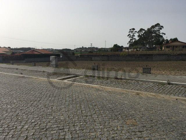  Land in Guilhabreu, Portugal No. 331098