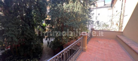 Квартира с 2 спальнями в Модена, Италия № 379663 16