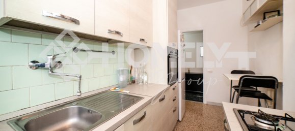 2 rooms Apartment in Rome, Italy No. 44910 11