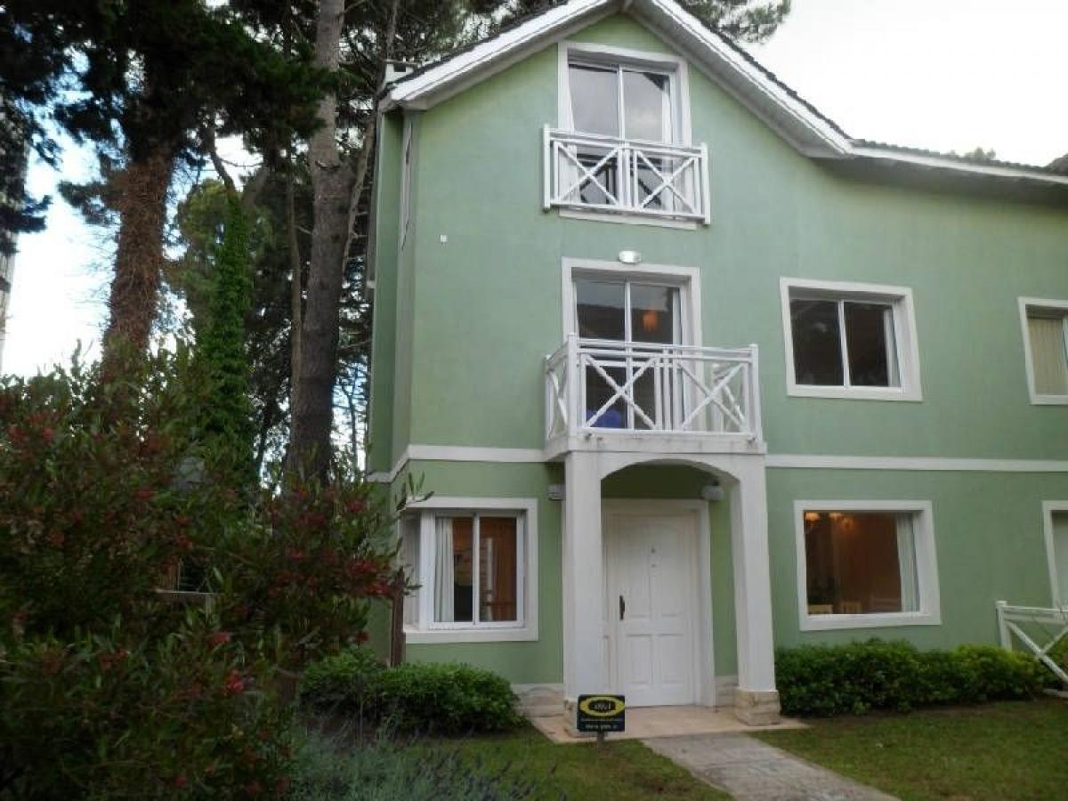 3 bedrooms Apartment in Mar del Plata, Argentina No. 94999