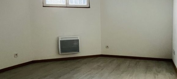 2 chambres Appartement à Sainte-Geneviève, France No. 52152 5