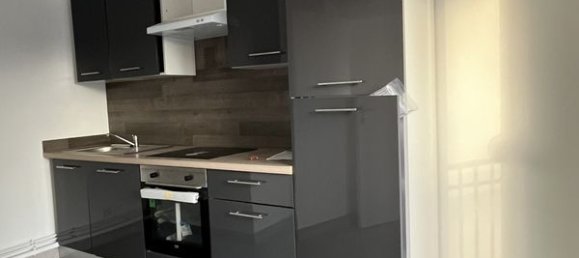 2 chambres Appartement à Sainte-Geneviève, France No. 52152 3