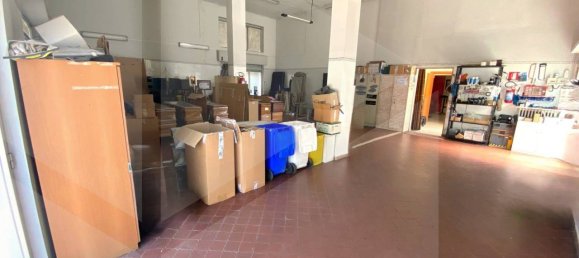 Almacén de 4 habitaciónes en Pescara, Italy No. 27778 3