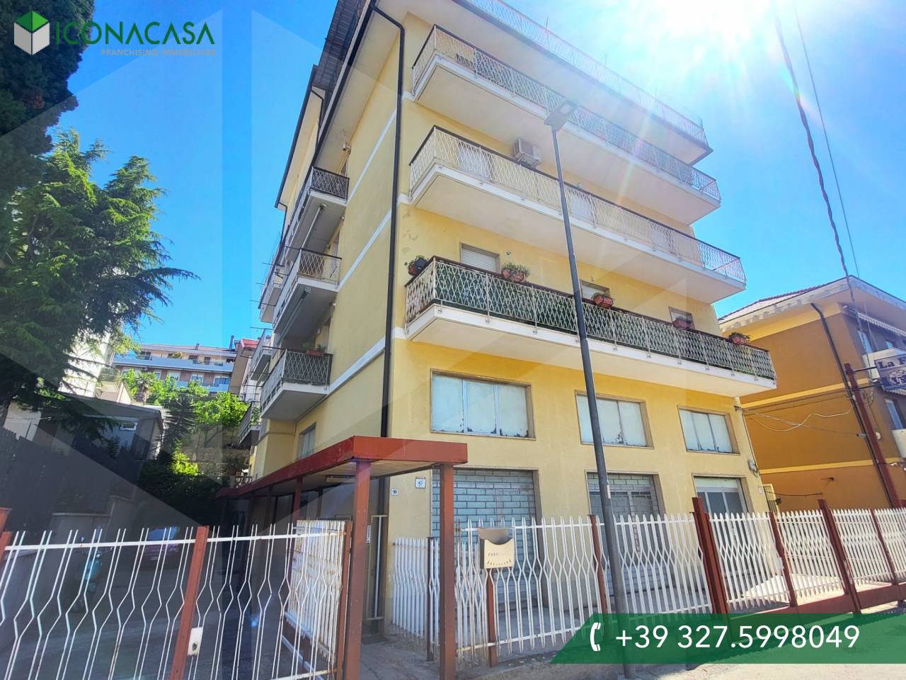 Almacén de 4 habitaciónes en Pescara, Italy No. 27778