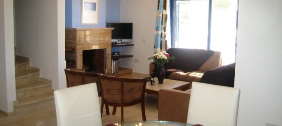 3 bedrooms Villa in Paphos, Cyprus No. 1653 6