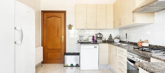 6 bedrooms House in Horta-Guinardo, Spain No. 151514 12