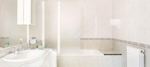 6 bedrooms House in Horta-Guinardo, Spain No. 151514 21