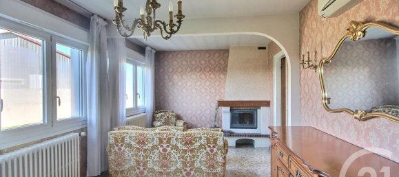 4 bedrooms House in Esternay, France No. 230199 3