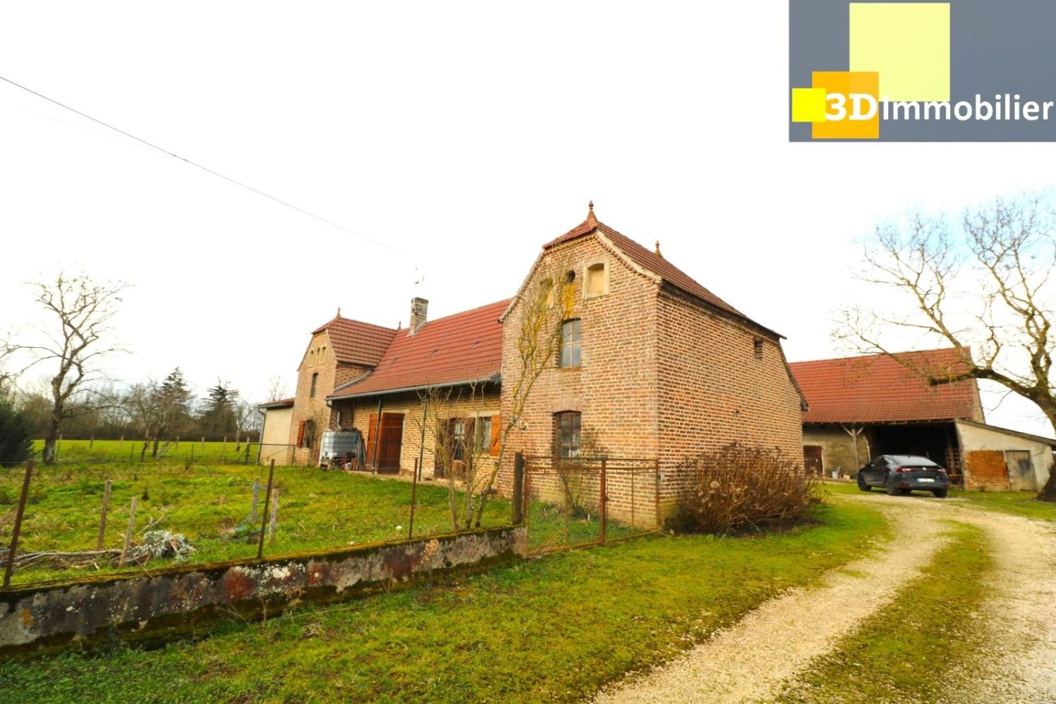 Casa de 4 dormitorios en Saint-Germain-du-Bois, France No. 204579