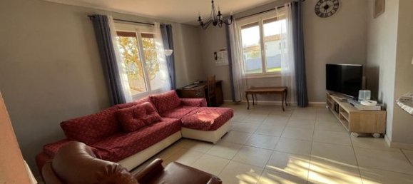 4 bedrooms House in Trebes, France No. 315175 10