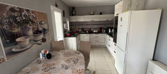 4 bedrooms House in Trebes, France No. 315175 9