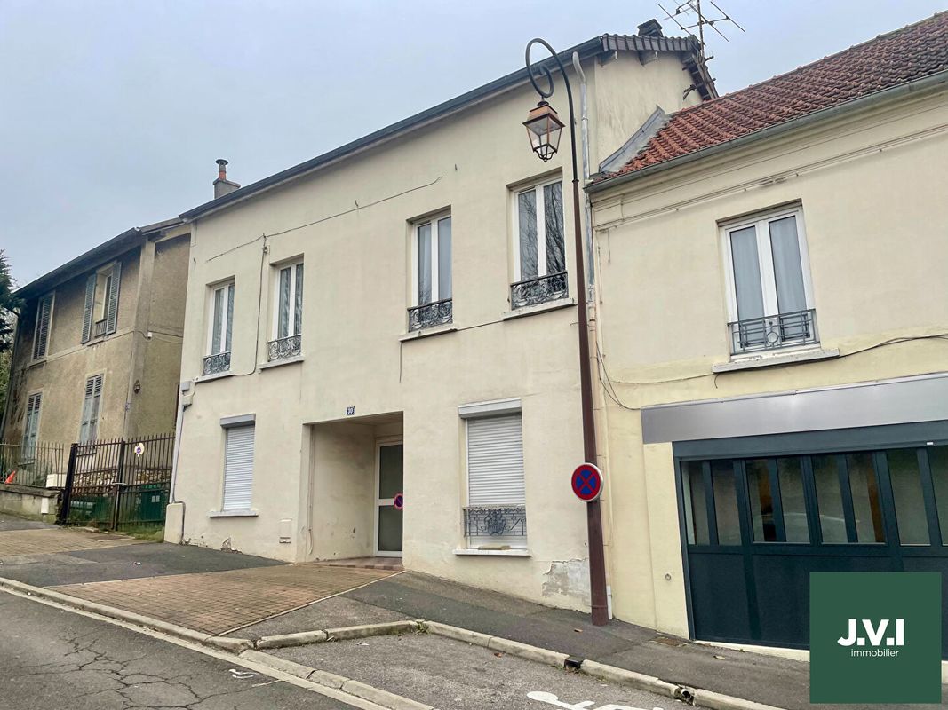 3 Schlafzimmer Doppelhaus in Montmorency, France, Nr. 148209