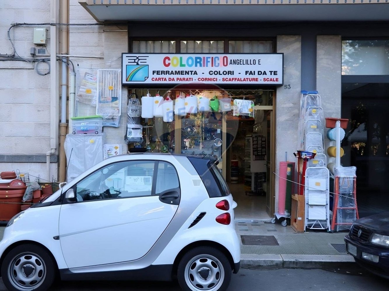 1-Zimmer Gewerbliche Immobilie in Bari, Italy, Nr. 309136