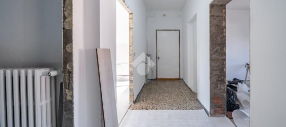 7-Zimmer Gebäude in Reggio Emilia, Italy, Nr. 5986 9