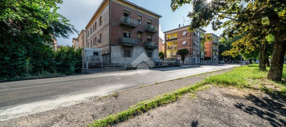 7-Zimmer Gebäude in Reggio Emilia, Italy, Nr. 5986 30