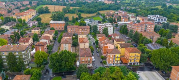 7-Zimmer Gebäude in Reggio Emilia, Italy, Nr. 5986 40