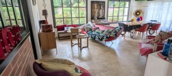 6 bedrooms House in Seine-Maritime, France No. 360017 14