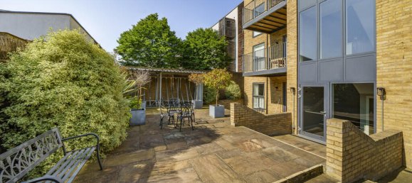 1 bedroom Apartment in London, United Kingdom No. 7687 5