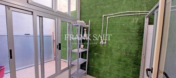 Laden in Sliema, Malta 30m², Nr. 12714 6