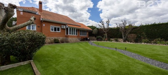 Дом с 5 спальнями в Педресуэла, Испания № 148308 18