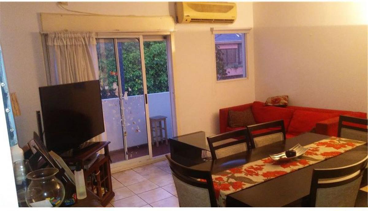 2 bedrooms House in Buenos Aires, Argentina No. 80428