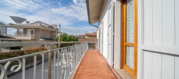 5 rooms Apartment in Cervia, Italy No. 37082 25