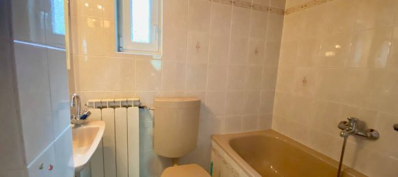 2 bedrooms House in Kaulsdorf, Germany No. 291065 3