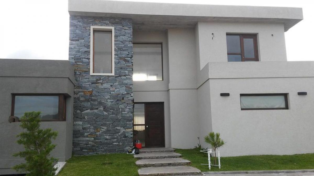 5 bedrooms House in Mar del Plata, Argentina No. 81866