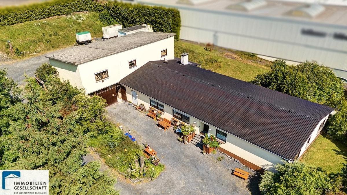 Propriété commerciale à Westerwaldkreis, Germany 480m² No. 224032