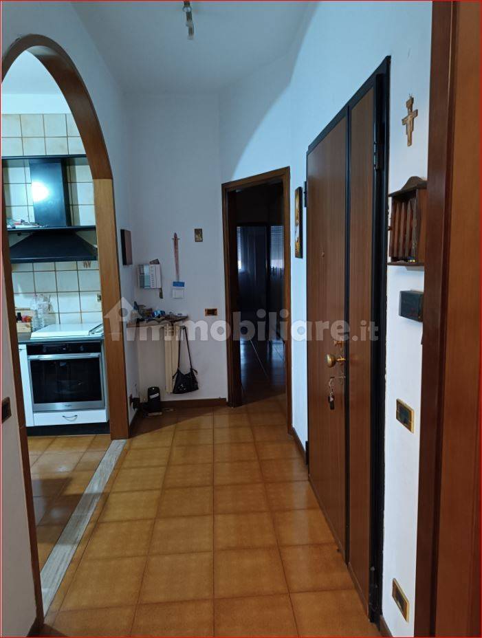 3غرفة شقة في Meda, Italy رقم 359339