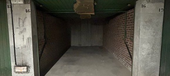 Garage in Amiens, France, Nr. 323108 2