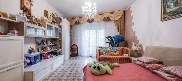 3 bedrooms Apartment in Reggio Emilia, Italy No. 349375 4