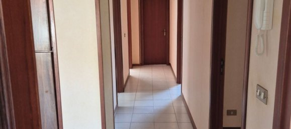 5 bedrooms Apartment in Mascalucia, Italy No. 315510 4